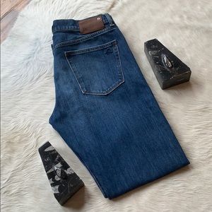 DL1961: Vince Casual Straight Jeans Size 33